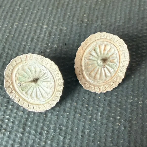 Vintage Navajo sterling silver & coral earrings - Picture 3 of 4